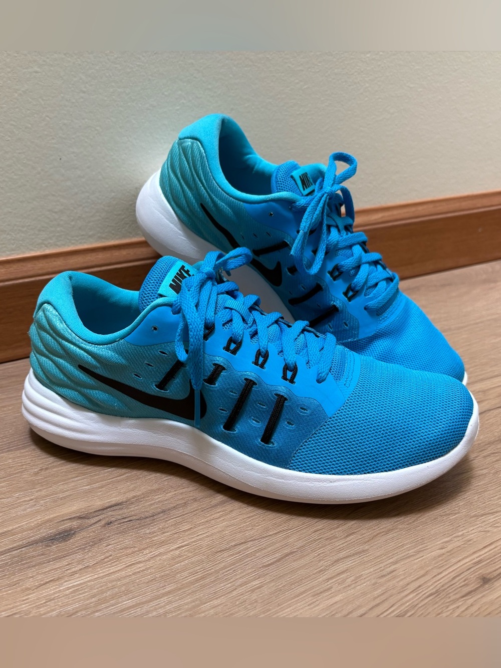 Nike LunarStelos Turquoise Athletic Sneakers